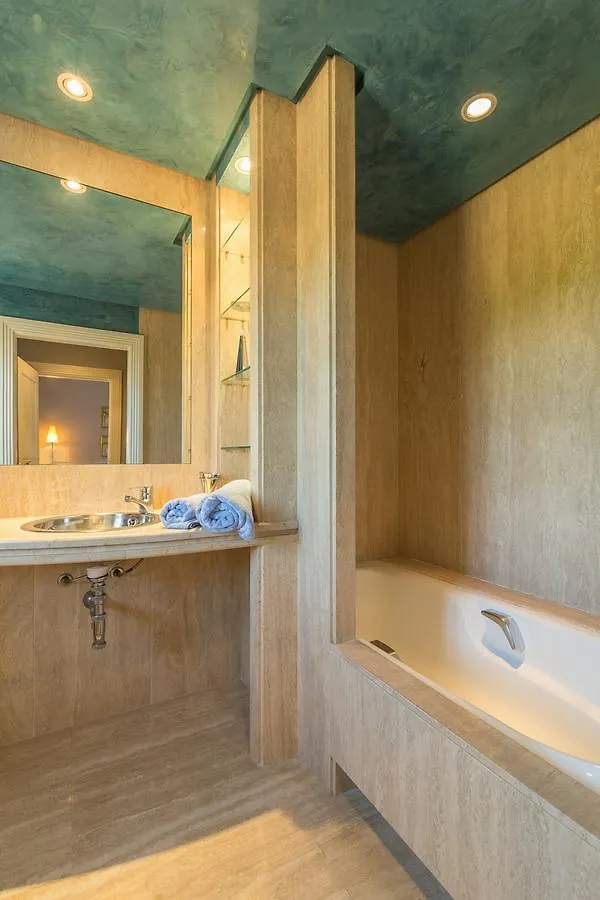 Holiday home Mandol Villa Inca